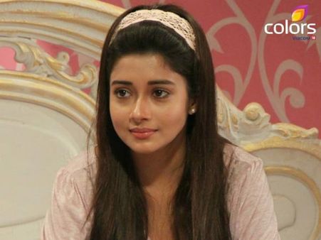 TV Stars Ready For Navratri's Dance, Food!