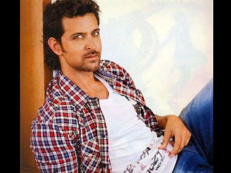 Hrithik Roshan Gears Up For Awareness On Drink & Drive!
