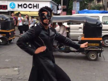 Watch Video: Bang Bang Dare Goes Crazy; Ranveer Dances In The Road