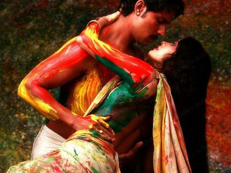 Check Out: Randeep Hooda In 'Rangrasiya' Colourful Poster