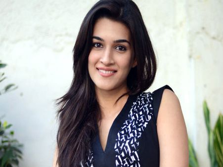 Now Kriti Sanon's Name Comes Up For Chetan Bhagat's Next