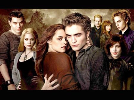 Twilight Saga To Comeback With 5 Short Films On Facebook!