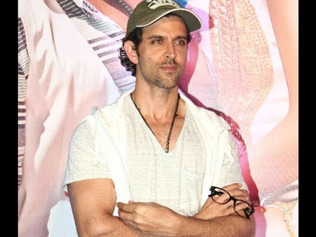 Bang Bang: Twitter Fans Review