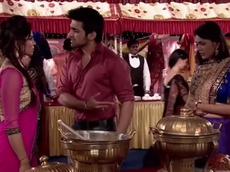 Kumkum Bhagya: Purab Saves Bulbul From Aaliya