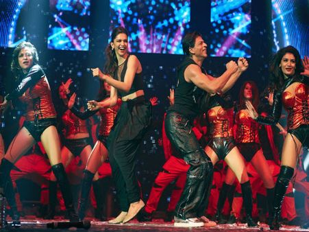 Shahrukh Khan's Happy New Year Team Rocks Vancouver, San Jose (Pics)