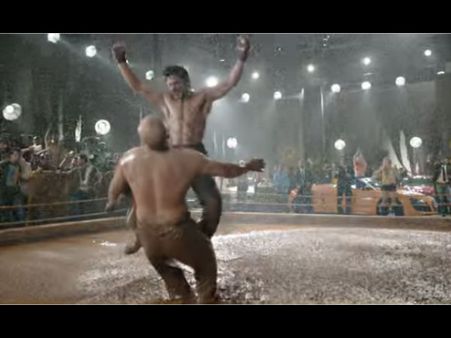 WATCH: Shahrukh Khan In All New Avatar 'Charlie' In Happy New Year