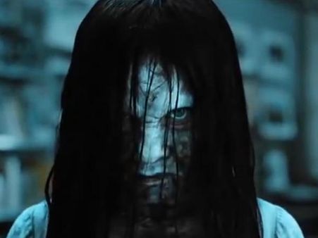 Halloween Special: 10 Scary Horror Movies Of All Time!