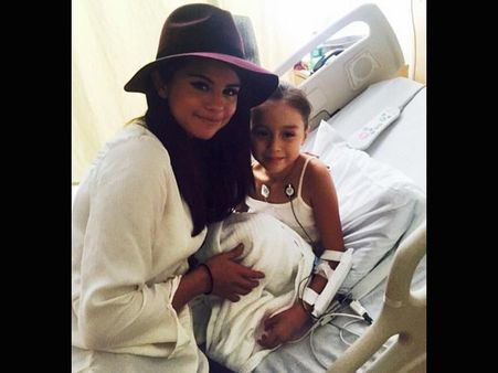 Selena Gomez Spends A Cute Day With Kid Patients