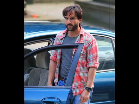Phantom Shooting Pics: Saif Ali Khan Crashes Car