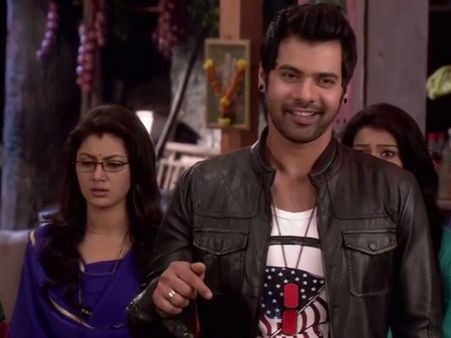 Abhi Tries To Save Kumkum Bhagya, Gets Arrested!