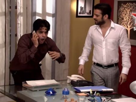 Yeh Hai Mohabbatein: Jealous Of Mani, Raman Hurts Ishita!