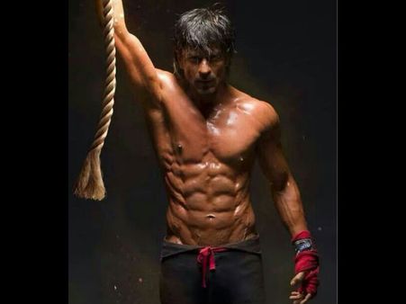 Shahrukh Khan: Hope Happy New Year Delivers Happiness