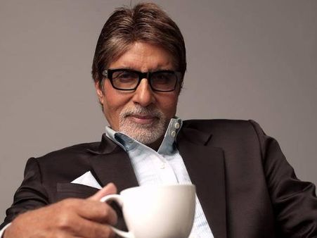 Amitabh Bachchan Reaches 11 Million Twitter Followers On Diwali