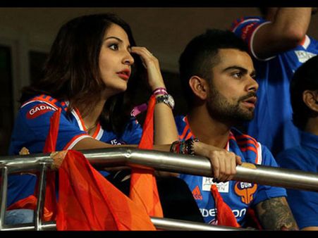 Anushka Sharma, Virat Kohli Spotted In Public