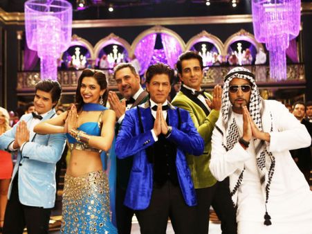 Shahrukh Khan's Happy New Year Twitter Review: Mixed Response
