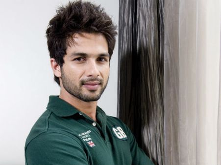 Shahid Kapoor's Performance In Haider Being Minutely Discussed