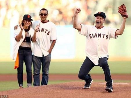 Robin Williams' Children Pay Tribute To Father At Giants Game