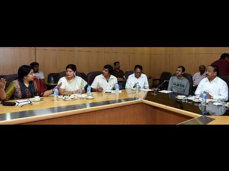 Amitabh Bachchan, Rajinikanth, Chiranjeevi At Dr Rajkumar Memorial Launch