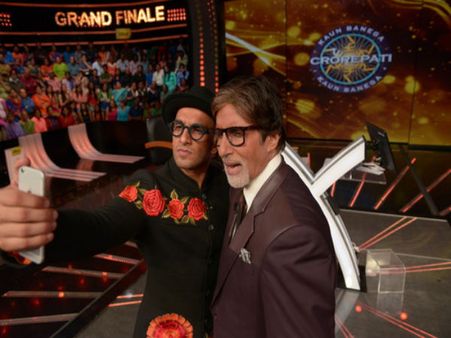 Ranveer Singh Reveals Bald Look For Kill Dil Promotions (Pic)