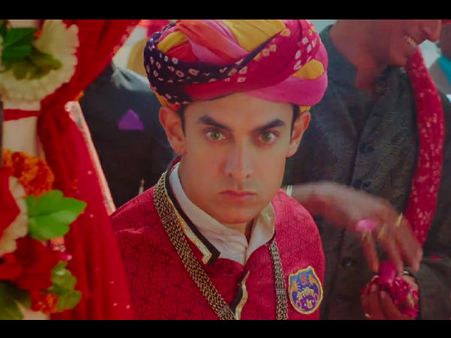 PK First Song 'Tharki Chokro' Starring Aamir Khan-Sanjay Dutt Is Out!