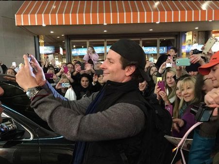 Bradley Cooper Shaves His Signature Beard, Looks Younger