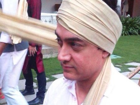 Aamir Khan Couldn't Sleep When SRK And Salman Khan Hugged