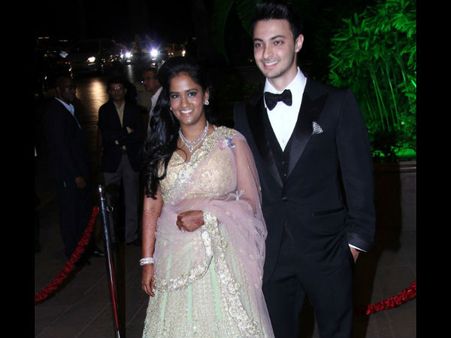 PICS: Salman Khan Sister Arpita Khan's Reception In Mumbai