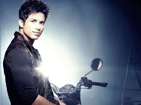 It's Official! Shahid Kapoor To Star In Magadheera Remake In Bollywood
