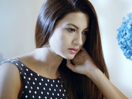 I'm Hurt But Not Out: Gauhar Khan Writes Letter After Slap Insult!