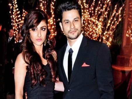 Love Birds Kunal Khemu-Soha Ali Khan's Wedding Date Fixed