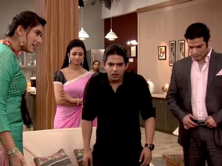 Yeh Hai Mohabbetain: Simmi Provides Crucial Evidence