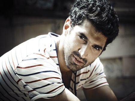 Aditya Roy Kapur's Popularity Benefits A Bhelpuri Wala