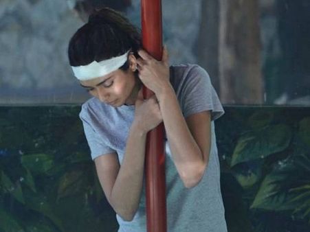 Bigg Boss 8's Karishma Tanna Wins Immunity, Safe Next Week!