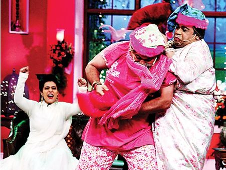 OMG! Dadi Aka Ali Asgar Injured During Shooting Of Comedy Nights With Kapil!