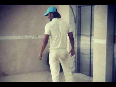 First Look: Sushant Singh Rajput As MS Dhoni (Leaked)