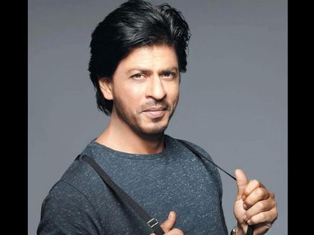 SRK Celebrates 'DDLJ' 1000 Weeks By Shooting At YRF Studio
