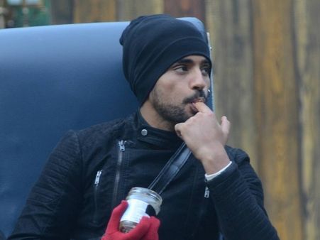 Bigg Boss 8: Gautam Beats Karishma, Wins Hijack Task, Immunity!
