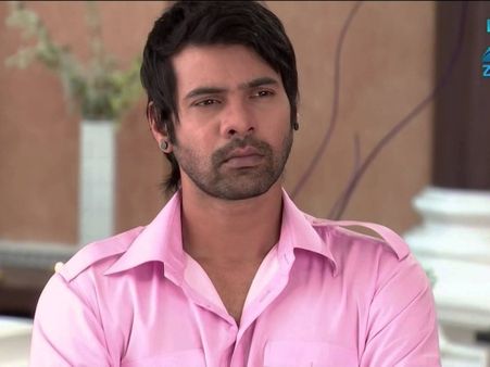 Kumkum Bhagya: Abhi Convinces Purab For Marriage