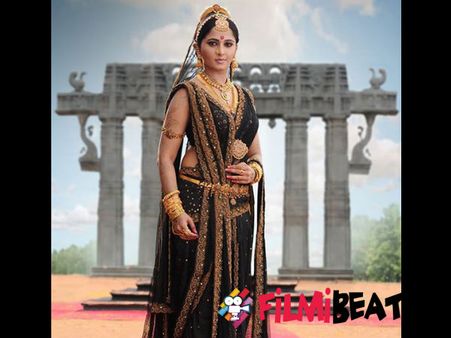 Rudhramadevi; Anushka Shetty's Regal Look Revealed