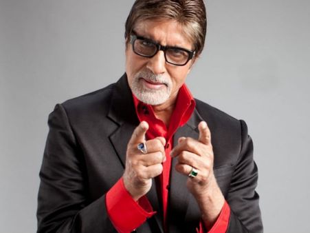 Amitabh Bachchan Hikes Security Outside Abode To Avoid Trouble