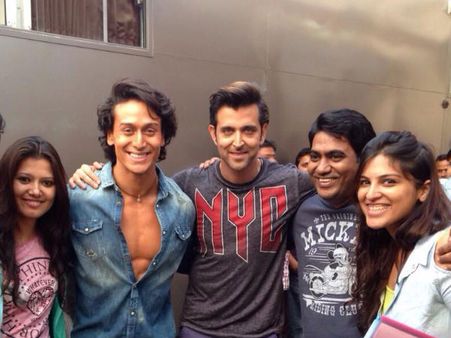 Hrithik Roshan Finds A New Fan In Tiger Shroff