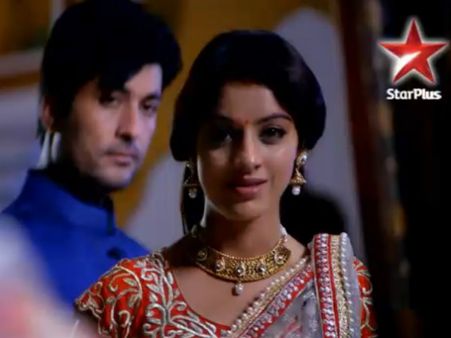 Diya Aur Baati Hum: Is Bhabho’s Dream Coming True; Will Sooraj-Sandhya Reunite?