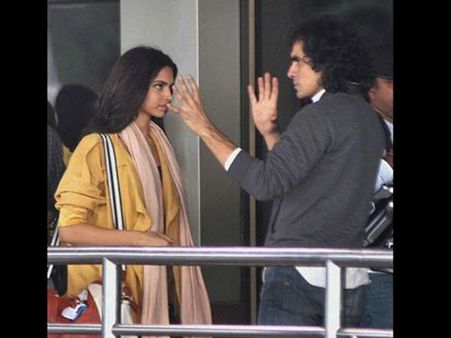Snapped: 'Tamasha' Deepika Padukone At Kolkata Airport For The Shoot