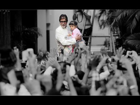 Pics: Aishwarya Rai's Daughter Aaradhya And Amitabh Bachchan Greet Fans