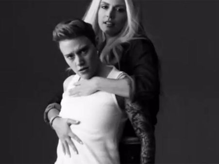 Kate McKinnon's Hilarious Parody of Justin Bieber's CK Ad on SNL