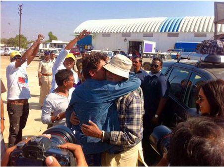 Piku: When Irrfan Khan Kissed Amitabh Bachchan!