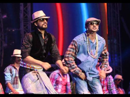 Shahrukh Khan Clarifies; No Fight With Honey Singh!