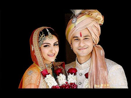 Pics: Soha Ali Khan-Kunal Khemu Officially Married