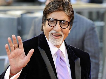 Big B Feels Blessed, Overwhelmed With Padma Vibhushan