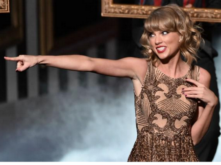 Taylor Swift Replies To Hackers Over Nude Pic Leak Threat